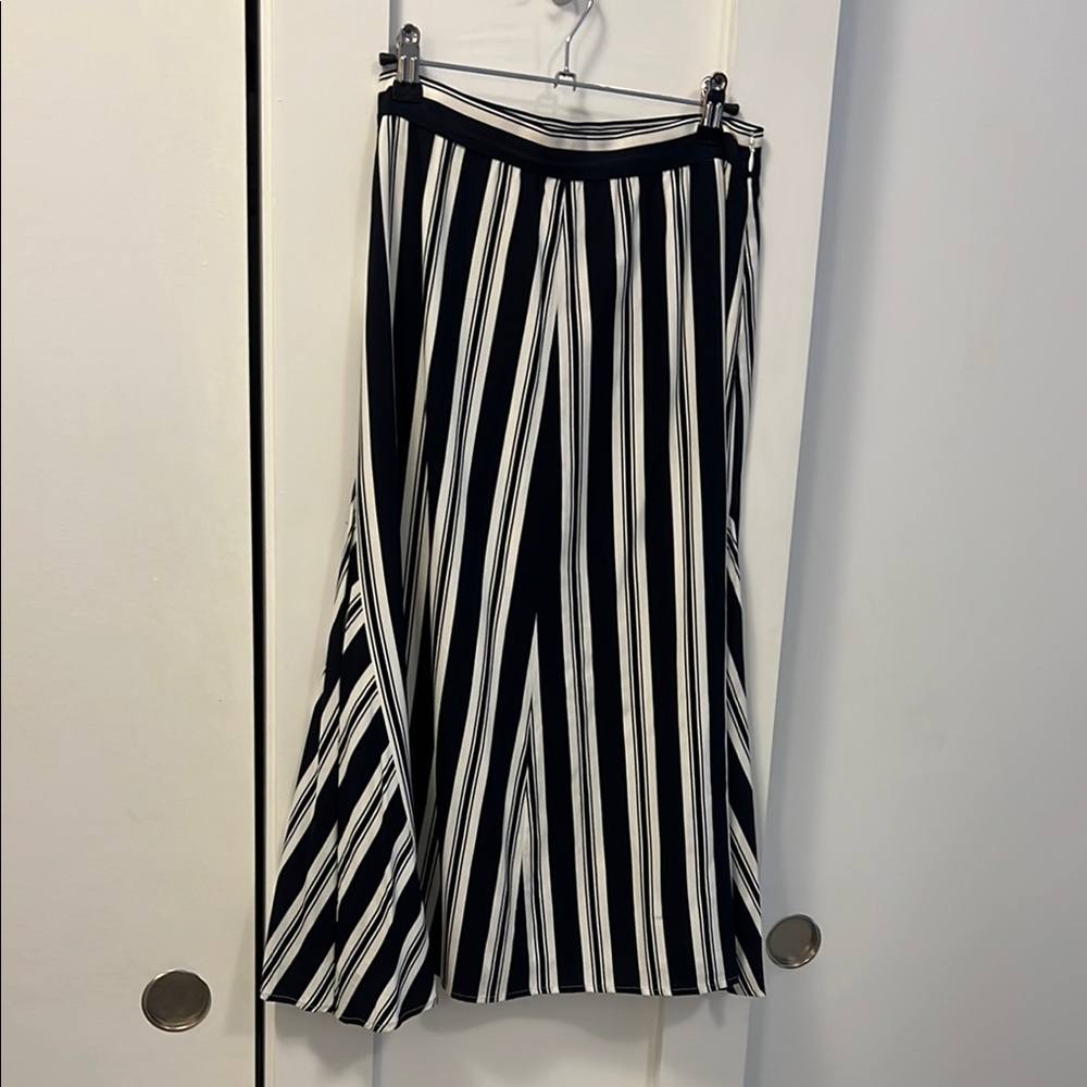 Club Monaco Black and White Asymmetrical A-Line Midi Skirt